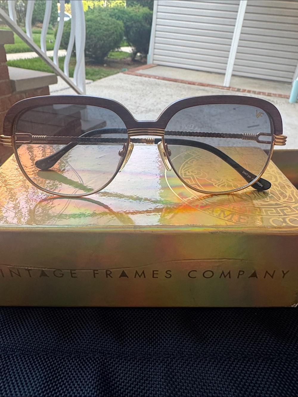 Unisex Brown Gradient Oversized Sunglasses